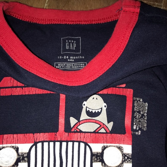 18-24 mo Gap pajama set - Picture 3 of 3